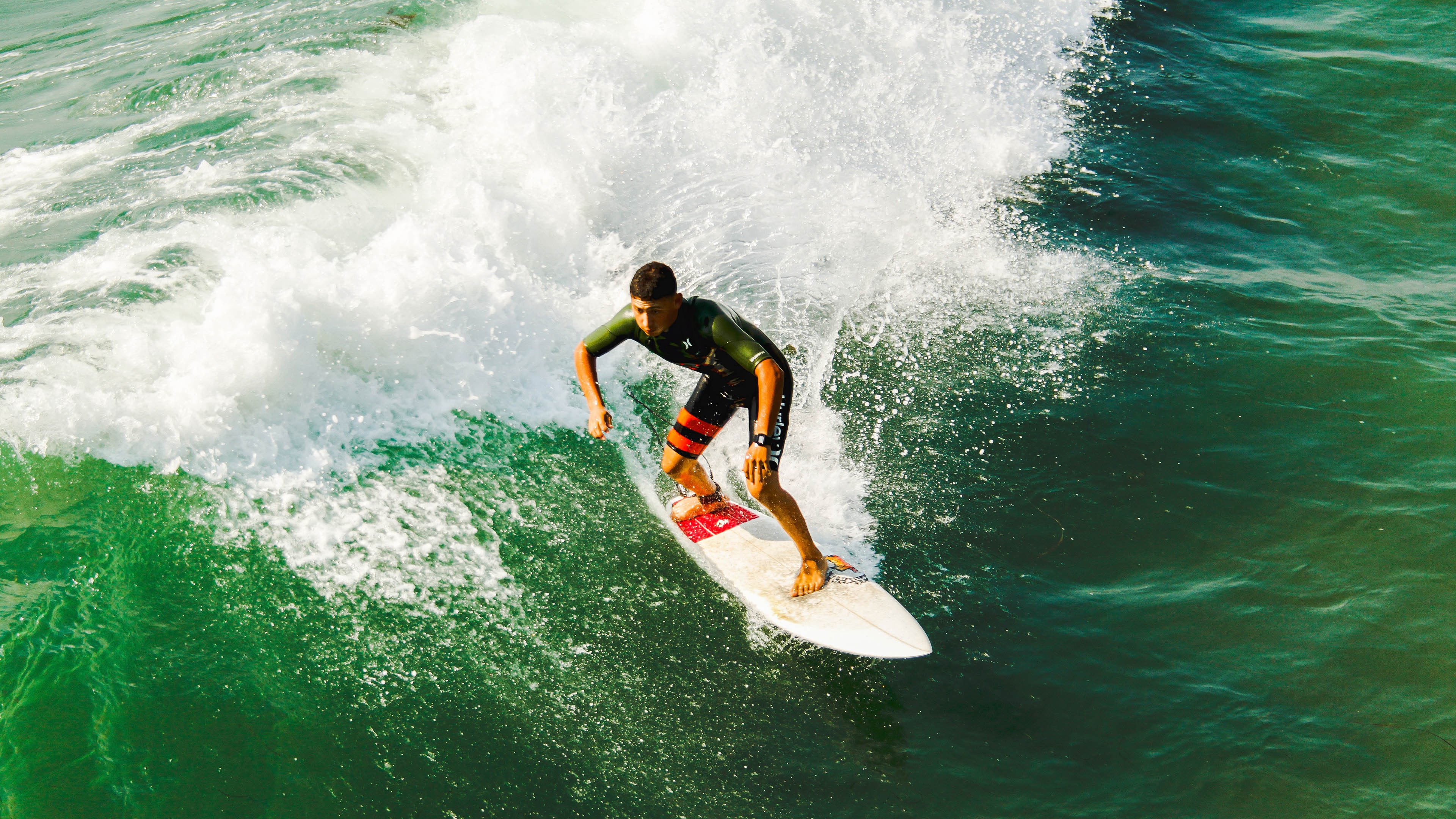 马赛新援表现抢眼，成为队内最具攻击威胁的球员，马赛队史最佳阵容