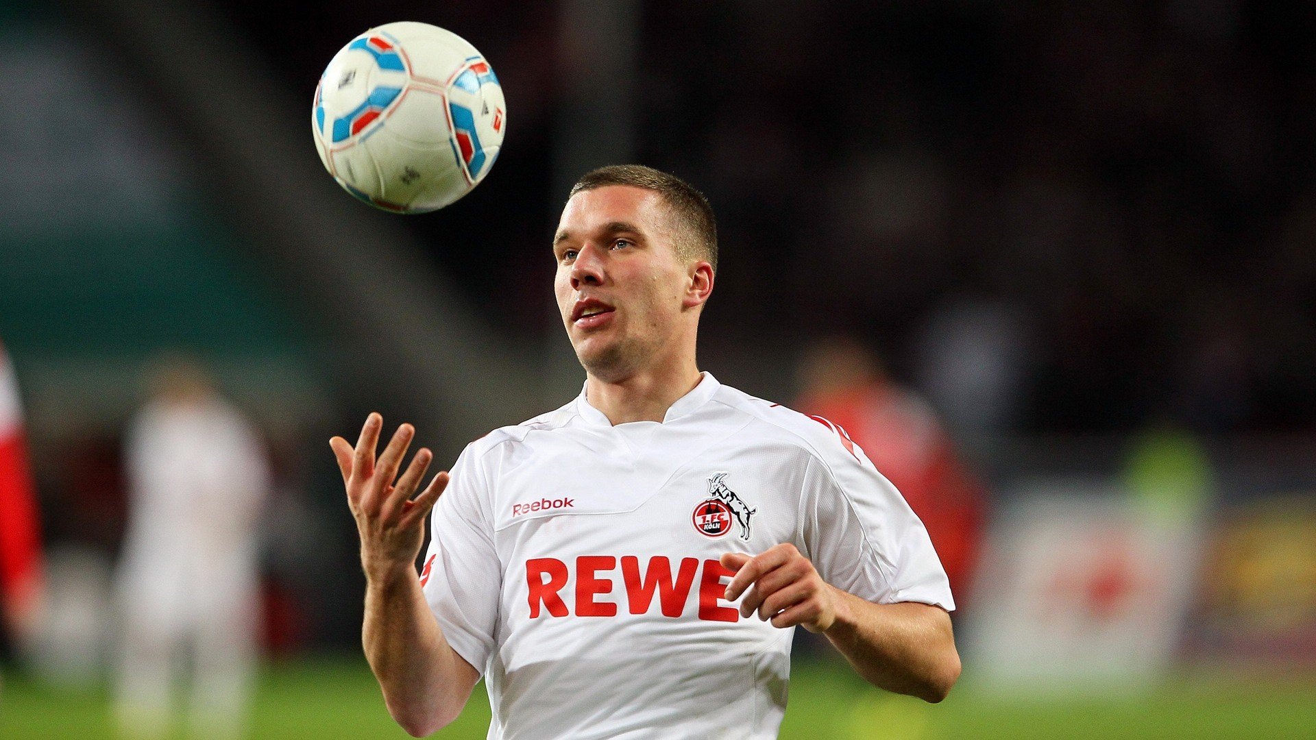 AG游戏中心-青少年足球裁判员“培训+实战”双轨制在全国推广，专业水平持续提升